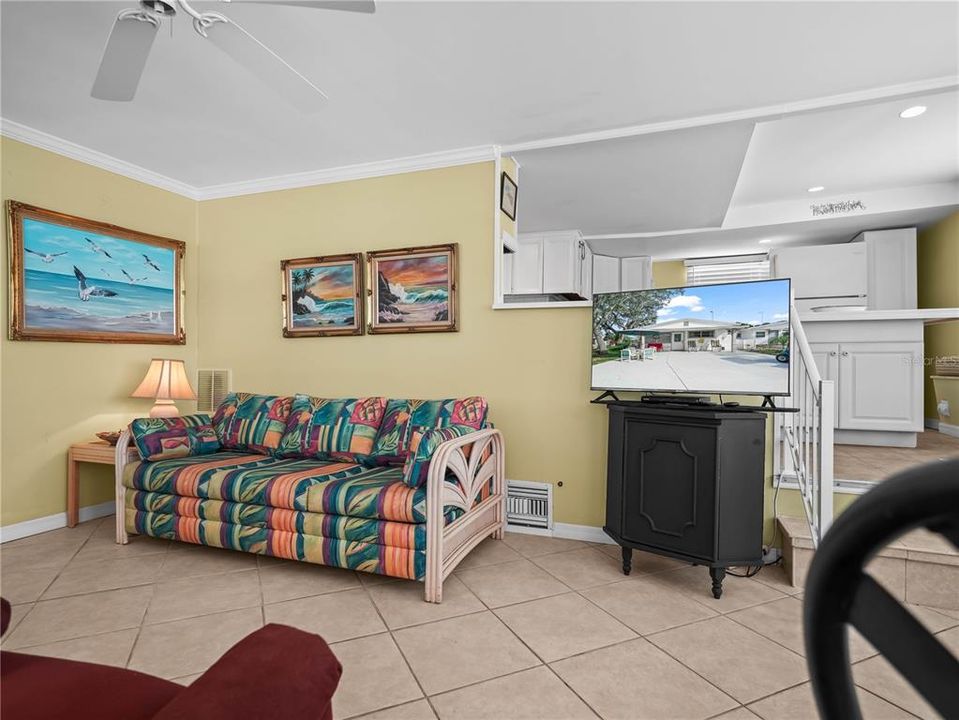 For Sale: $120,000 (2 beds, 2 baths, 878 Square Feet)