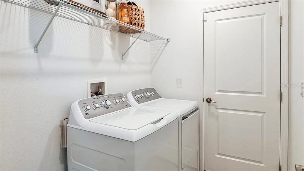 For Rent: $2,895 (4 beds, 3 baths, 2106 Square Feet)