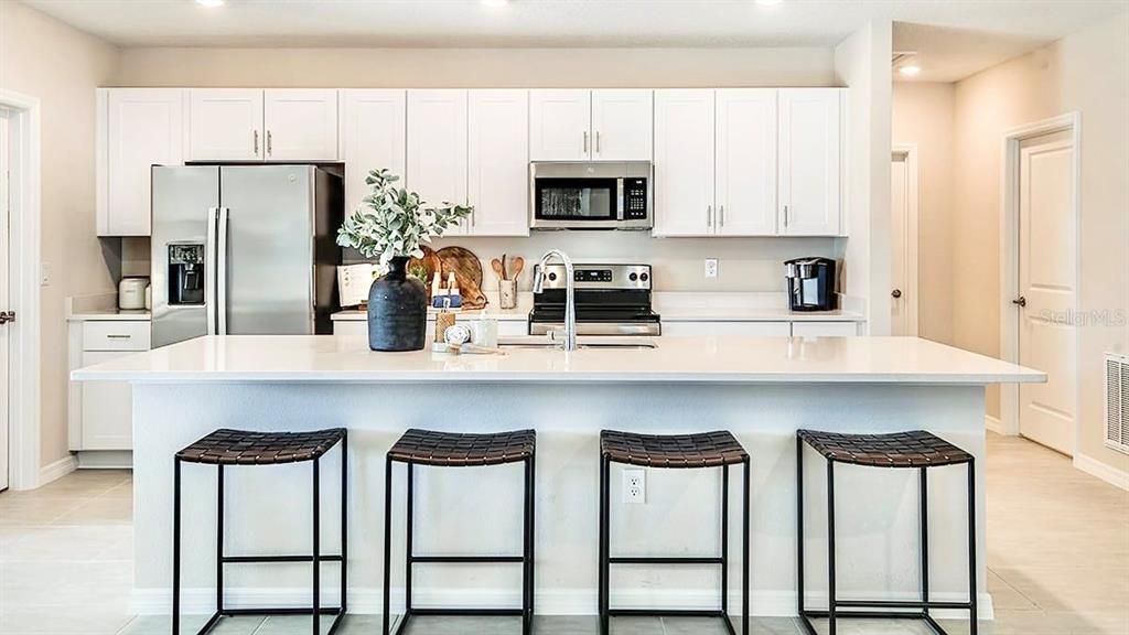 For Rent: $2,895 (4 beds, 3 baths, 2106 Square Feet)