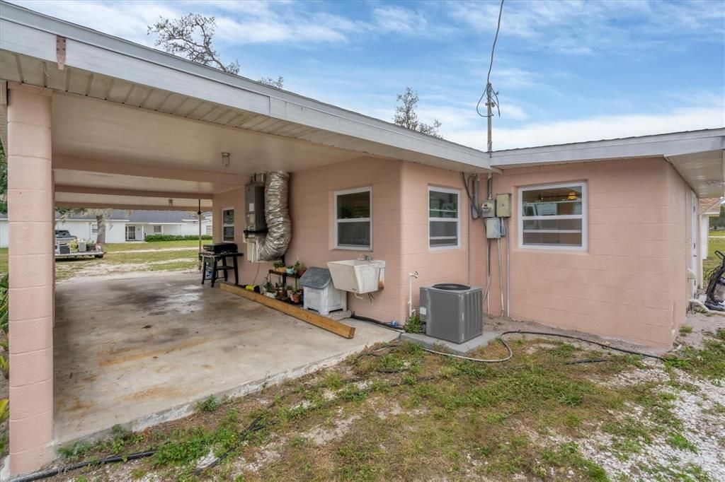 待售: $610,000 (4 贝兹, 3 浴室, 1648 平方英尺)