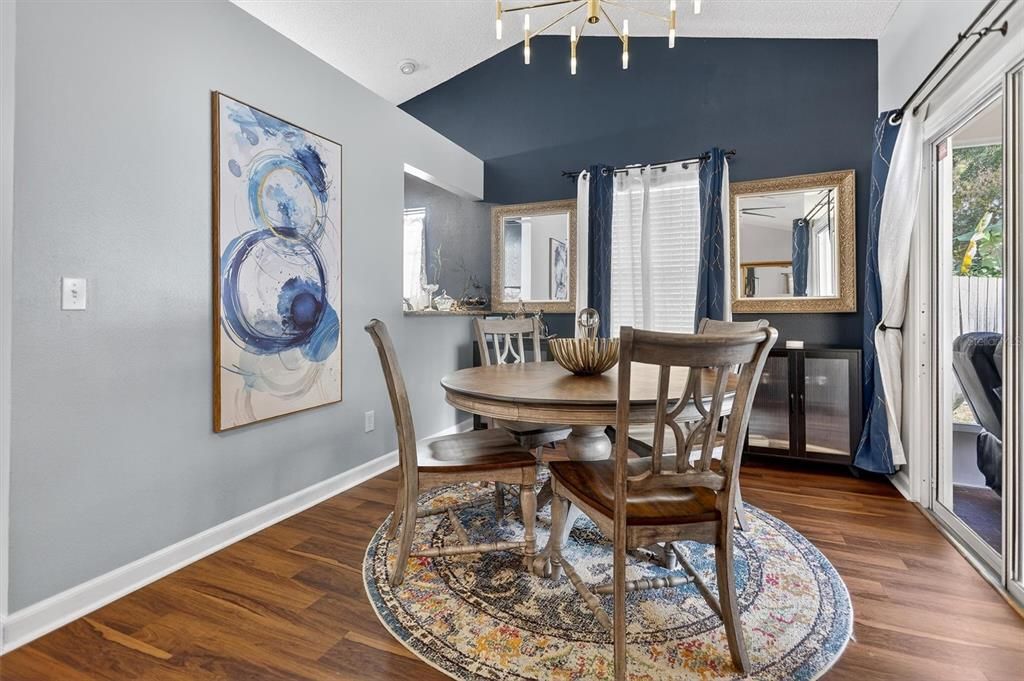 En Venta: $435,000 (3 camas, 2 baños, 1545 Pies cuadrados)