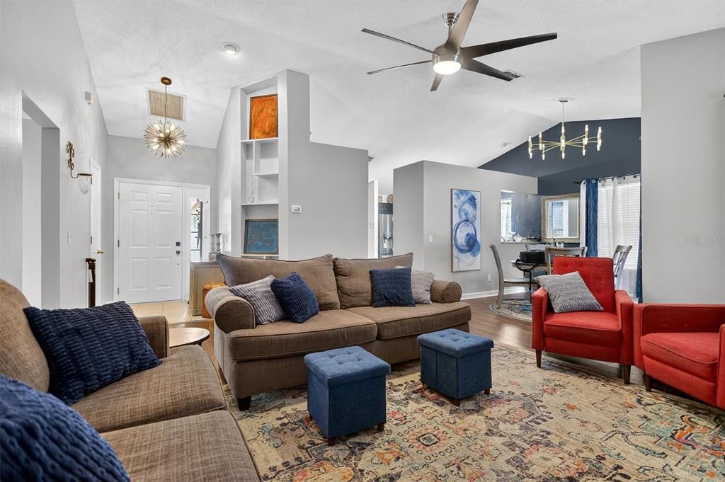 En Venta: $435,000 (3 camas, 2 baños, 1545 Pies cuadrados)