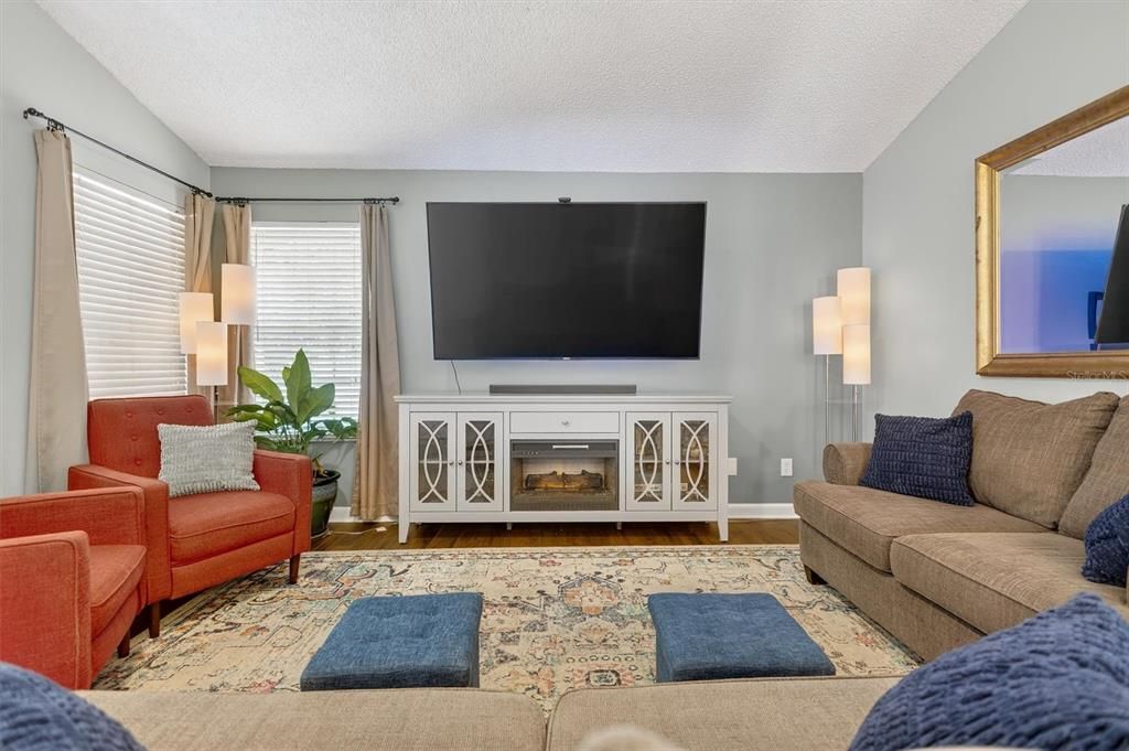 En Venta: $435,000 (3 camas, 2 baños, 1545 Pies cuadrados)