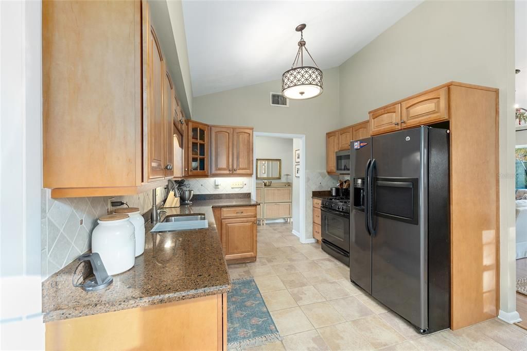 For Sale: $459,000 (3 beds, 3 baths, 1748 Square Feet)