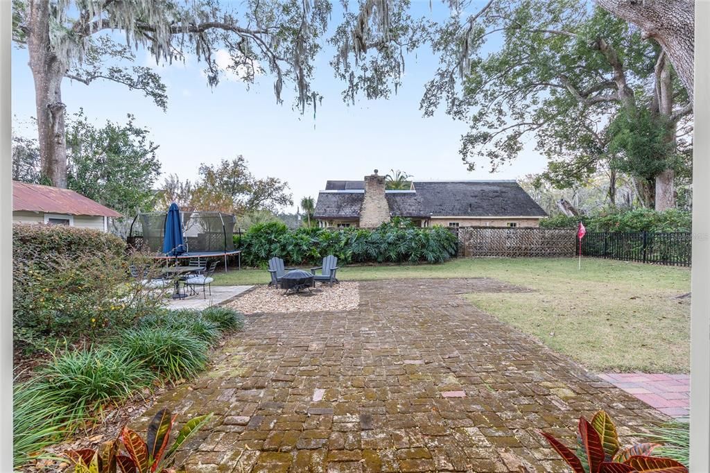 For Sale: $459,000 (3 beds, 3 baths, 1748 Square Feet)