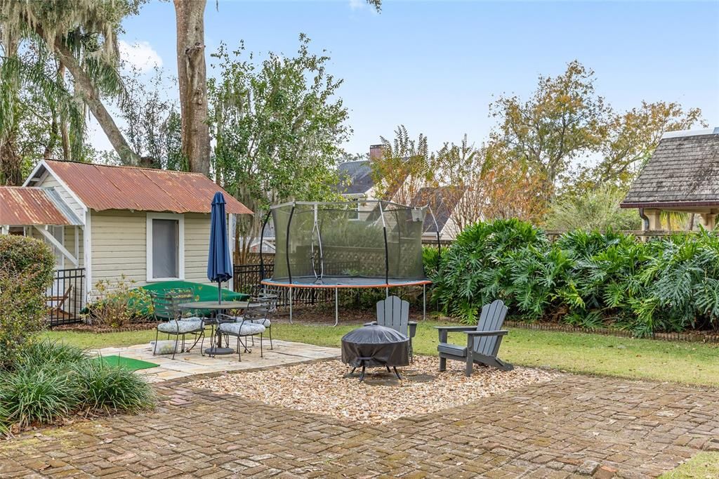 For Sale: $459,000 (3 beds, 3 baths, 1748 Square Feet)