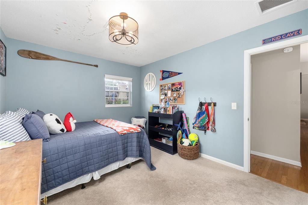 For Sale: $459,000 (3 beds, 3 baths, 1748 Square Feet)