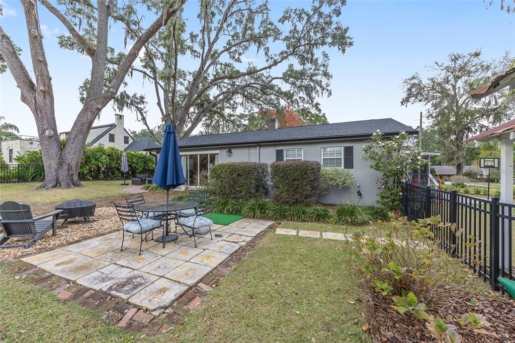 For Sale: $459,000 (3 beds, 3 baths, 1748 Square Feet)