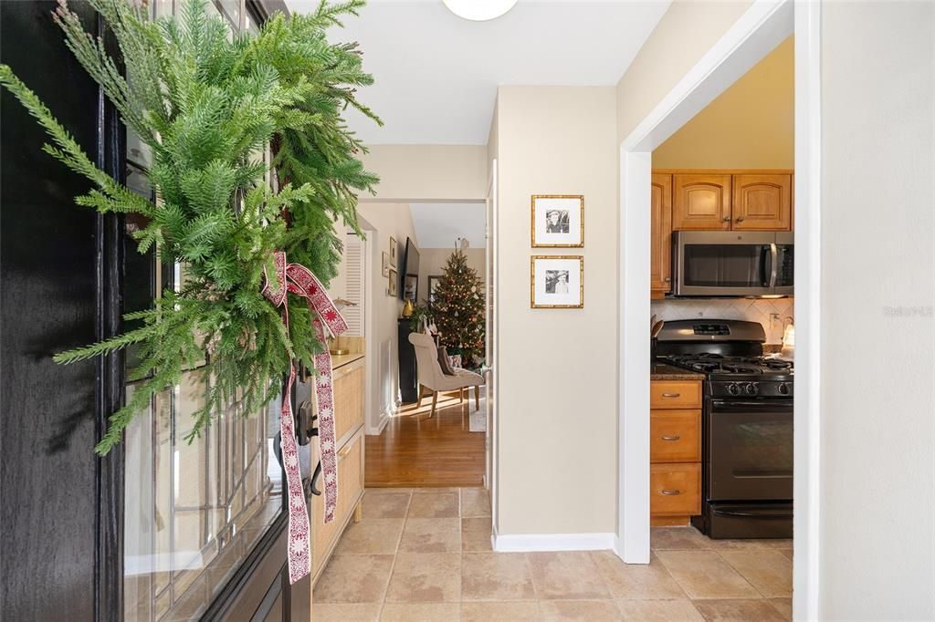 For Sale: $459,000 (3 beds, 3 baths, 1748 Square Feet)