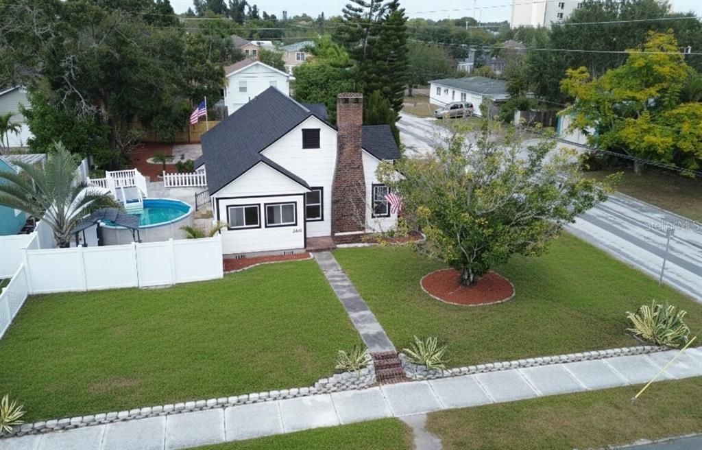 For Sale: $635,000 (3 beds, 2 baths, 1168 Square Feet)