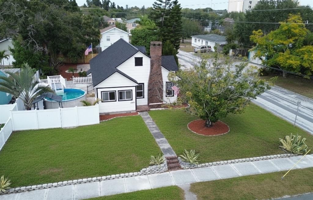 For Sale: $635,000 (3 beds, 2 baths, 1168 Square Feet)