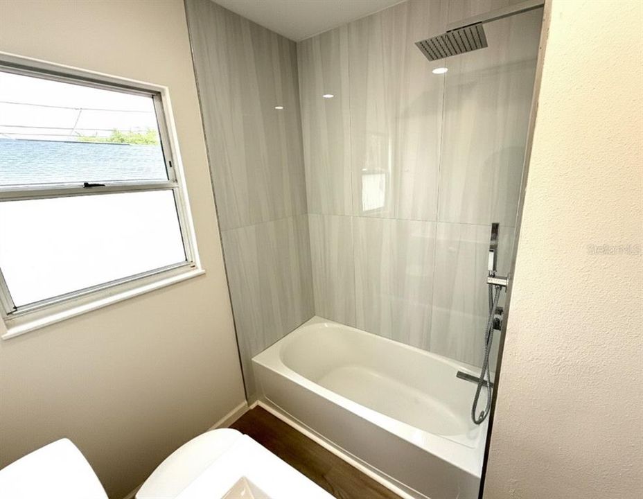 For Sale: $635,000 (3 beds, 2 baths, 1168 Square Feet)