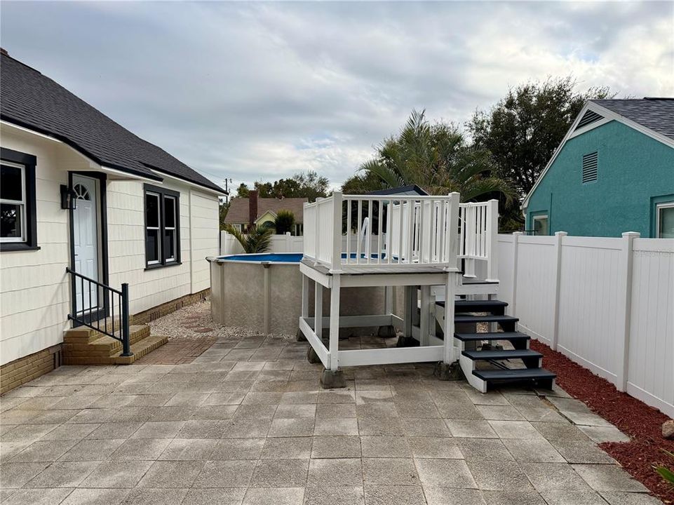 For Sale: $635,000 (3 beds, 2 baths, 1168 Square Feet)