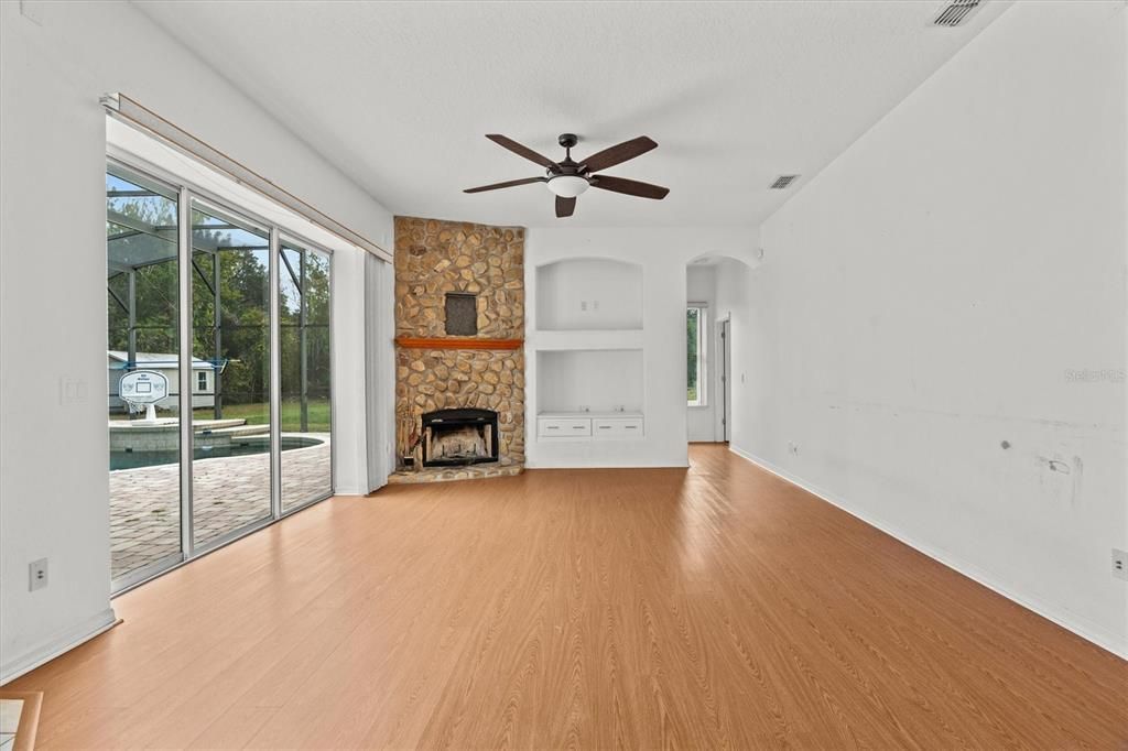 На продажу: $799,998 (5 спален, 4 ванн, 2938 Квадратных фут)