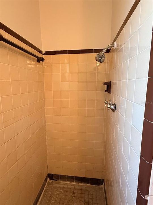 В аренду: $1,025 (0 спален, 1 ванн, 350 Квадратных фут)