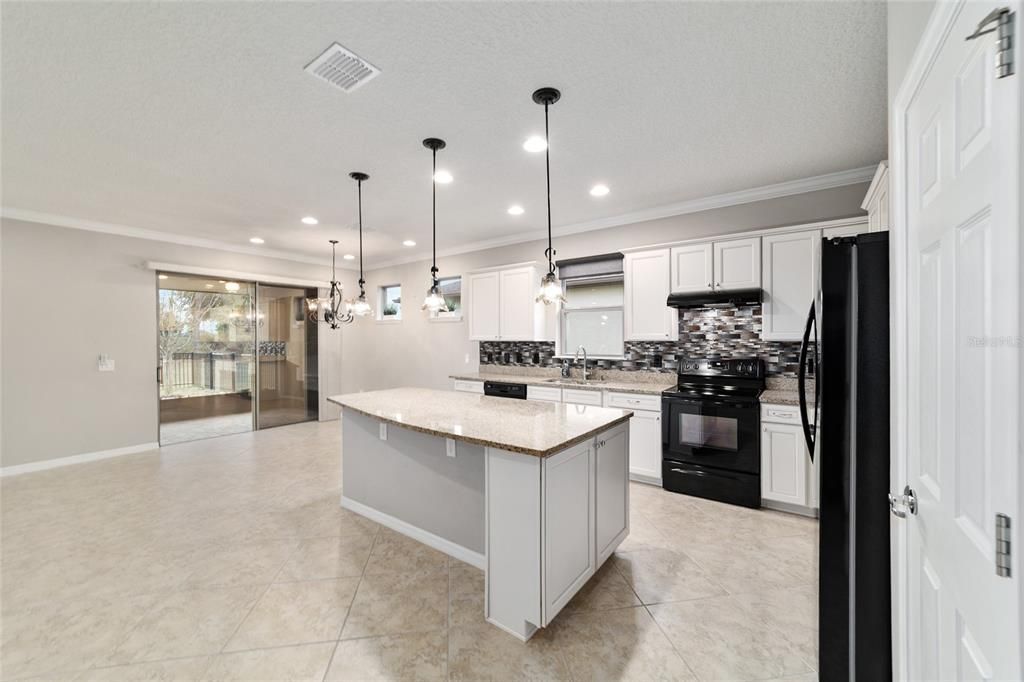 待售: $389,900 (2 贝兹, 2 浴室, 1676 平方英尺)