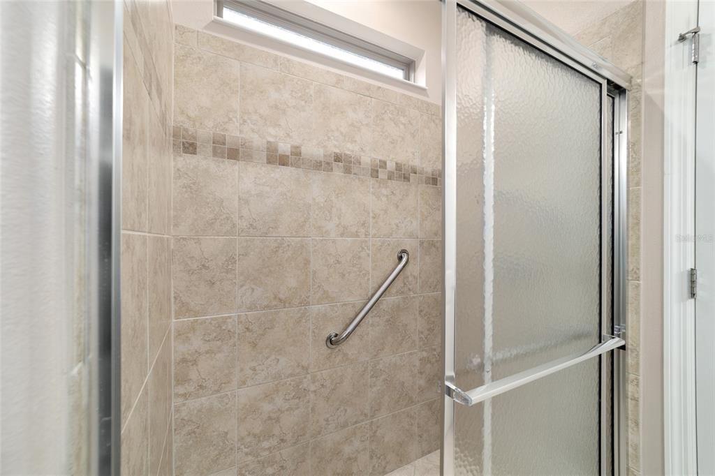 待售: $389,900 (2 贝兹, 2 浴室, 1676 平方英尺)