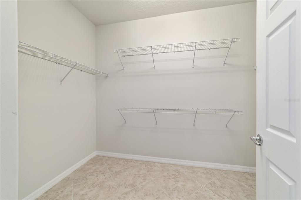 待售: $389,900 (2 贝兹, 2 浴室, 1676 平方英尺)