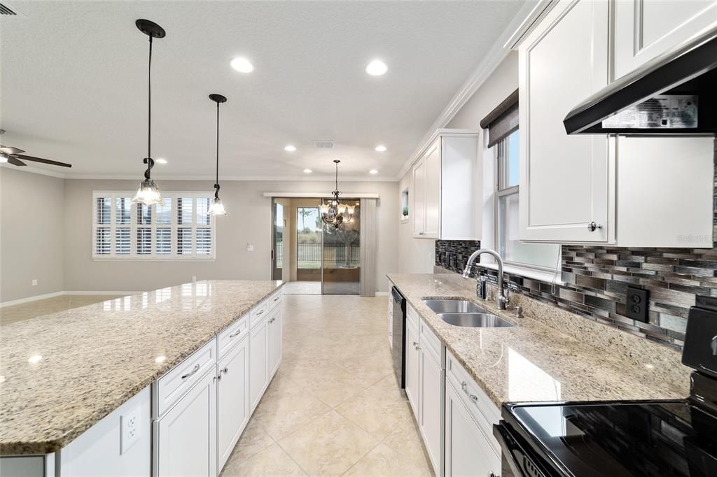 待售: $389,900 (2 贝兹, 2 浴室, 1676 平方英尺)