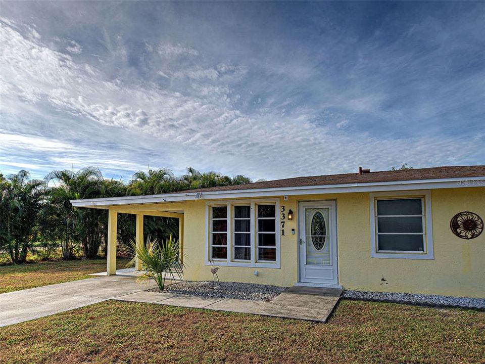 На продажу: $215,000 (2 спален, 2 ванн, 1101 Квадратных фут)