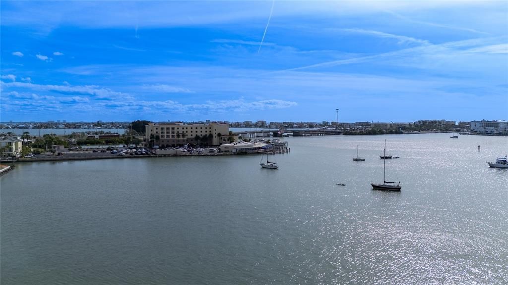 出租: $2,500 (2 贝兹, 2 浴室, 1050 平方英尺)