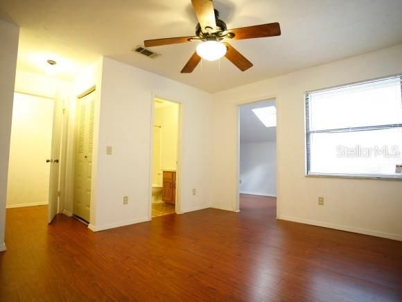For Rent: $1,250 (2 beds, 2 baths, 1070 Square Feet)