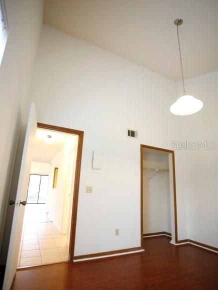 For Rent: $1,250 (2 beds, 2 baths, 1070 Square Feet)