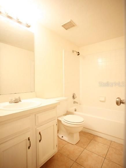 For Rent: $1,250 (2 beds, 2 baths, 1070 Square Feet)