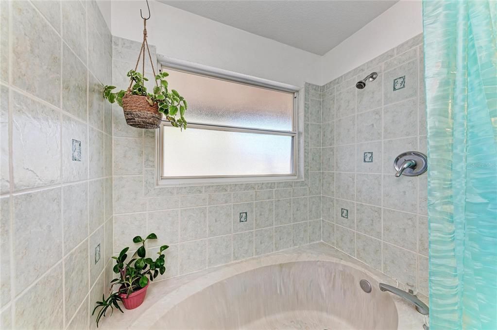 На продажу: $565,000 (3 спален, 2 ванн, 1392 Квадратных фут)