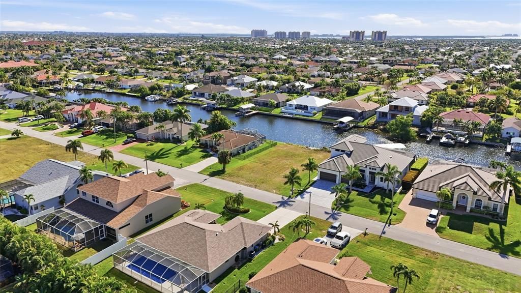 En Venta: $495,000 (0.23 acres)