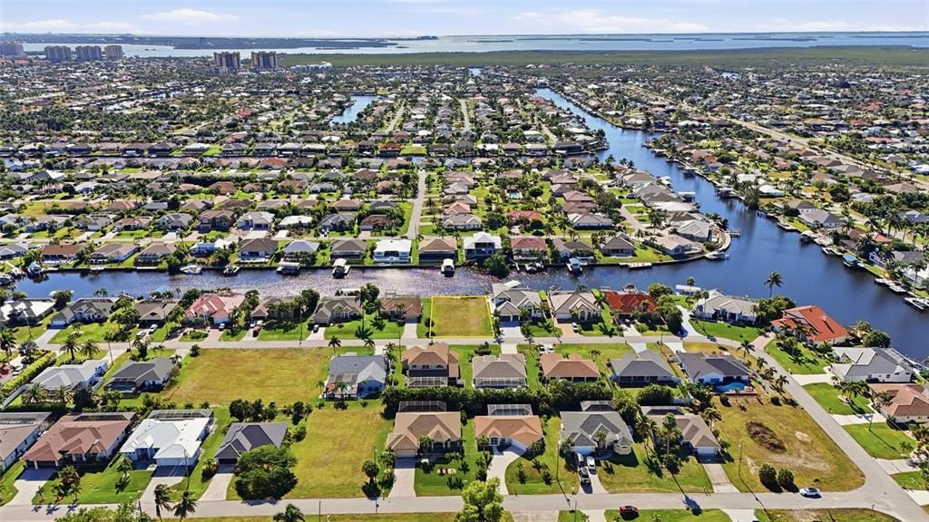 En Venta: $495,000 (0.23 acres)