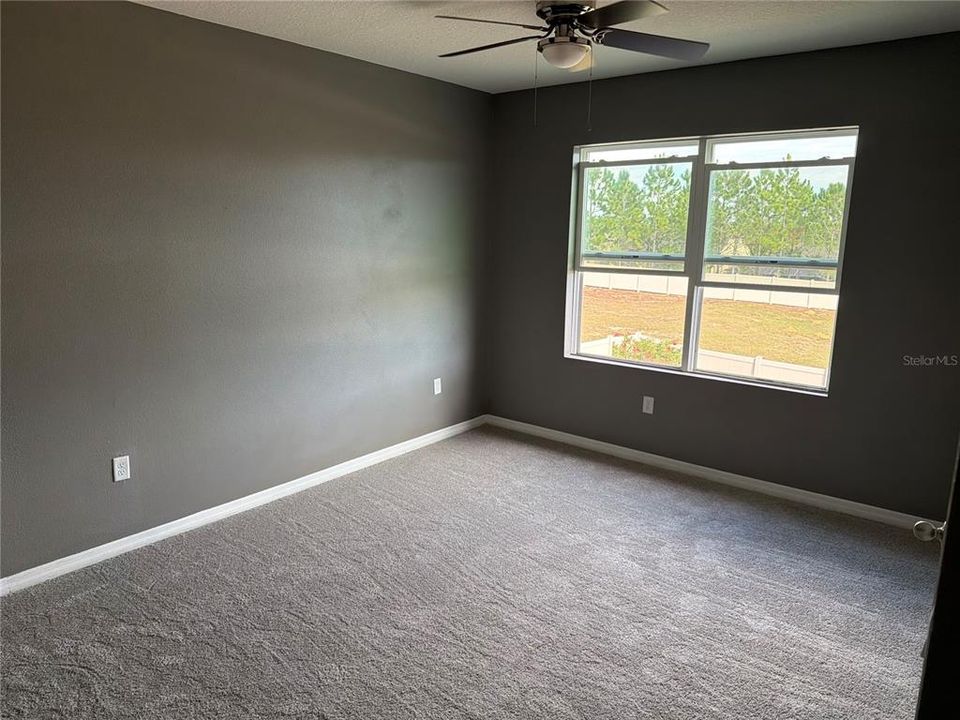 En Venta: $399,000 (5 camas, 3 baños, 2601 Pies cuadrados)