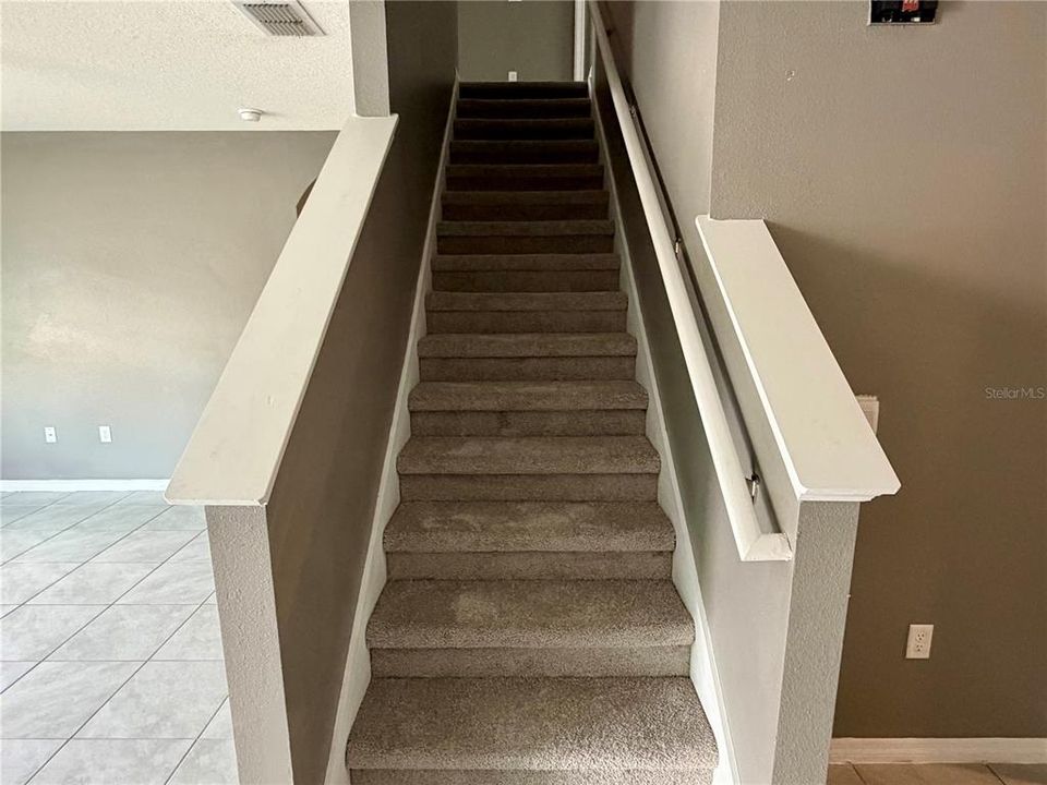 En Venta: $399,000 (5 camas, 3 baños, 2601 Pies cuadrados)