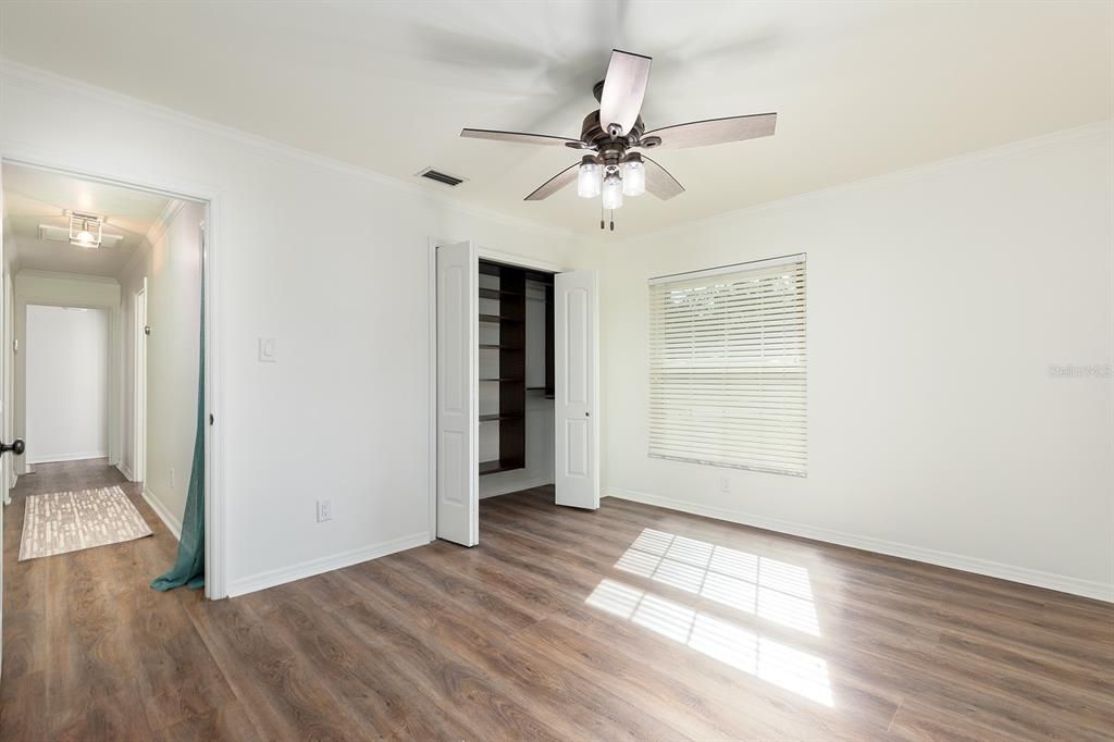 En Venta: $468,900 (3 camas, 2 baños, 1629 Pies cuadrados)