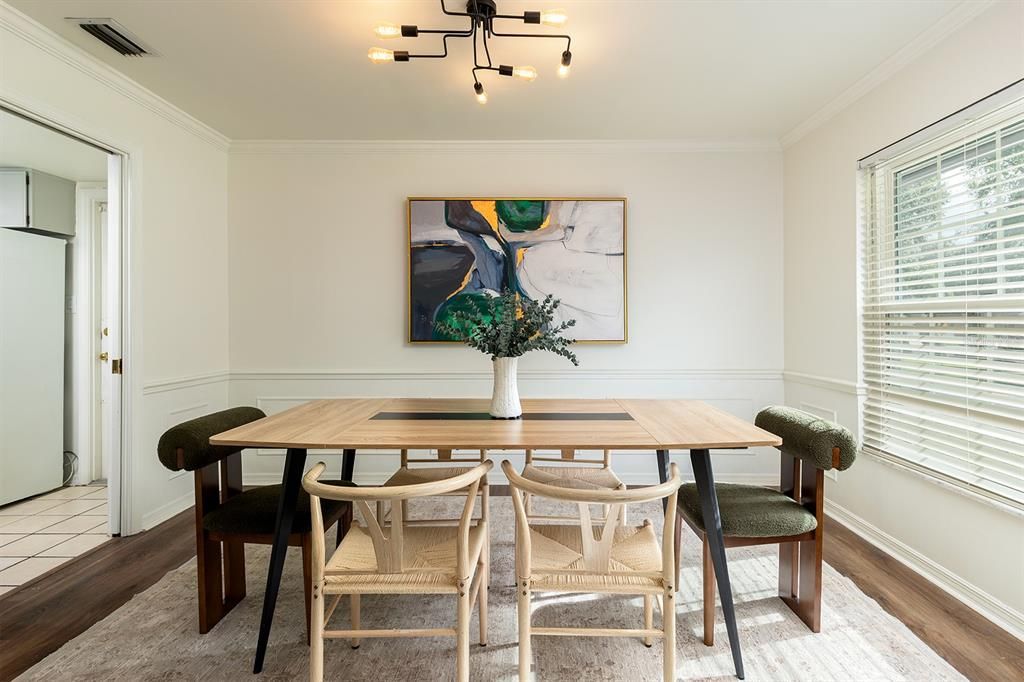 En Venta: $468,900 (3 camas, 2 baños, 1629 Pies cuadrados)