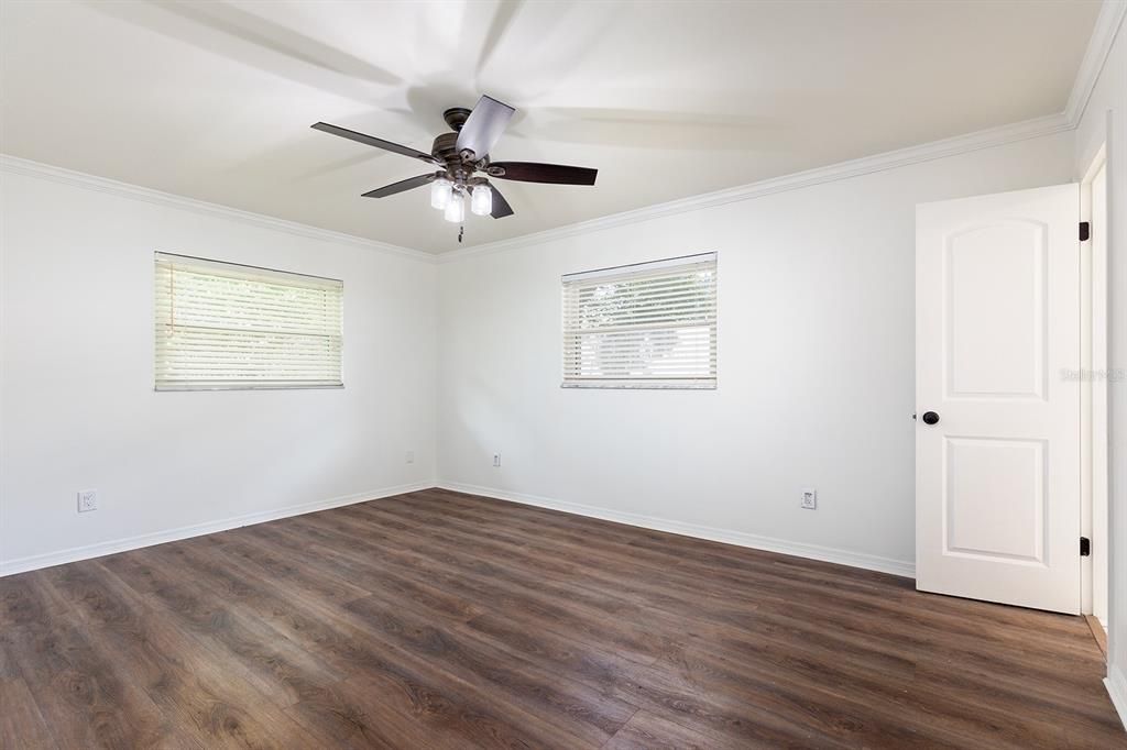 En Venta: $468,900 (3 camas, 2 baños, 1629 Pies cuadrados)