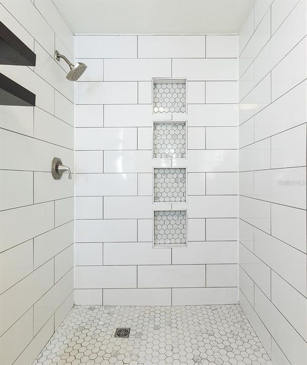 En Venta: $468,900 (3 camas, 2 baños, 1629 Pies cuadrados)