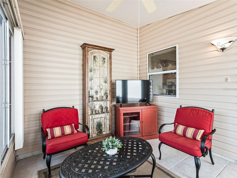 待售: $298,000 (2 贝兹, 2 浴室, 1188 平方英尺)