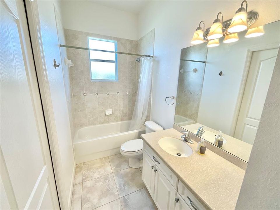 待售: $445,000 (4 贝兹, 2 浴室, 1763 平方英尺)