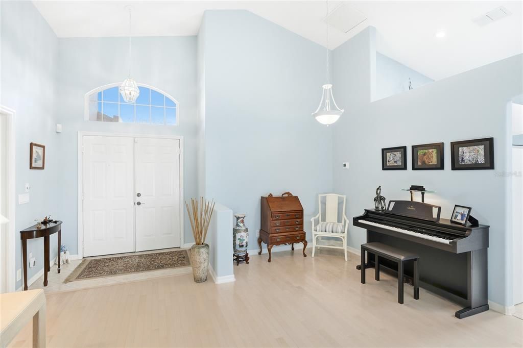 En Venta: $649,900 (3 camas, 2 baños, 1856 Pies cuadrados)