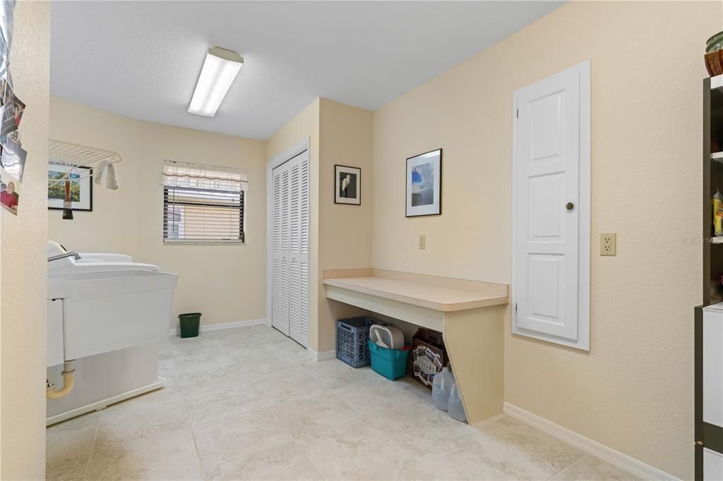 На продажу: $636,000 (3 спален, 2 ванн, 2469 Квадратных фут)