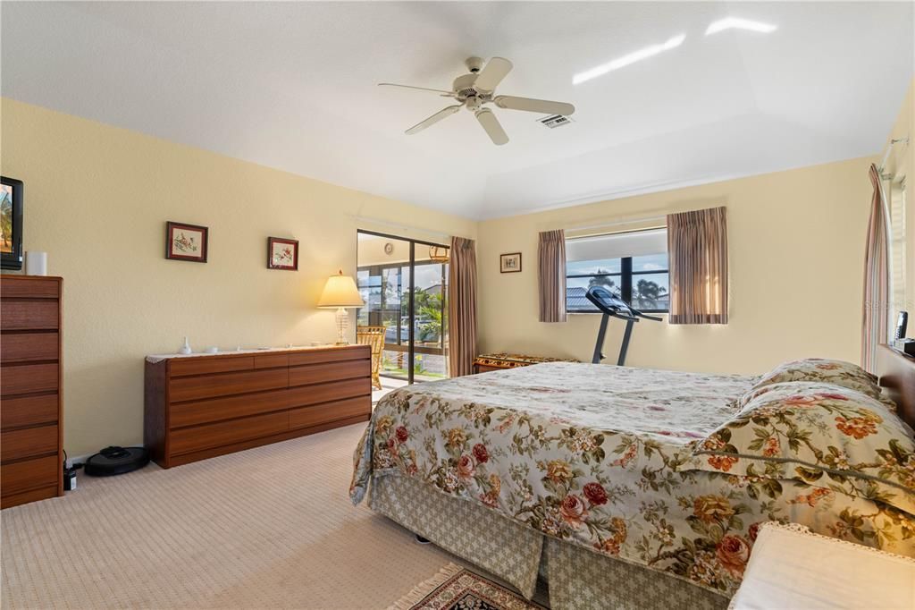 На продажу: $636,000 (3 спален, 2 ванн, 2469 Квадратных фут)