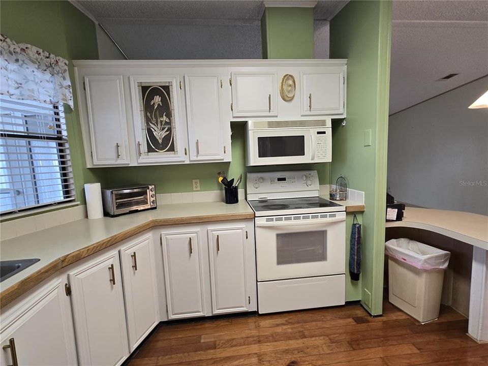 For Sale: $152,500 (2 beds, 2 baths, 1254 Square Feet)