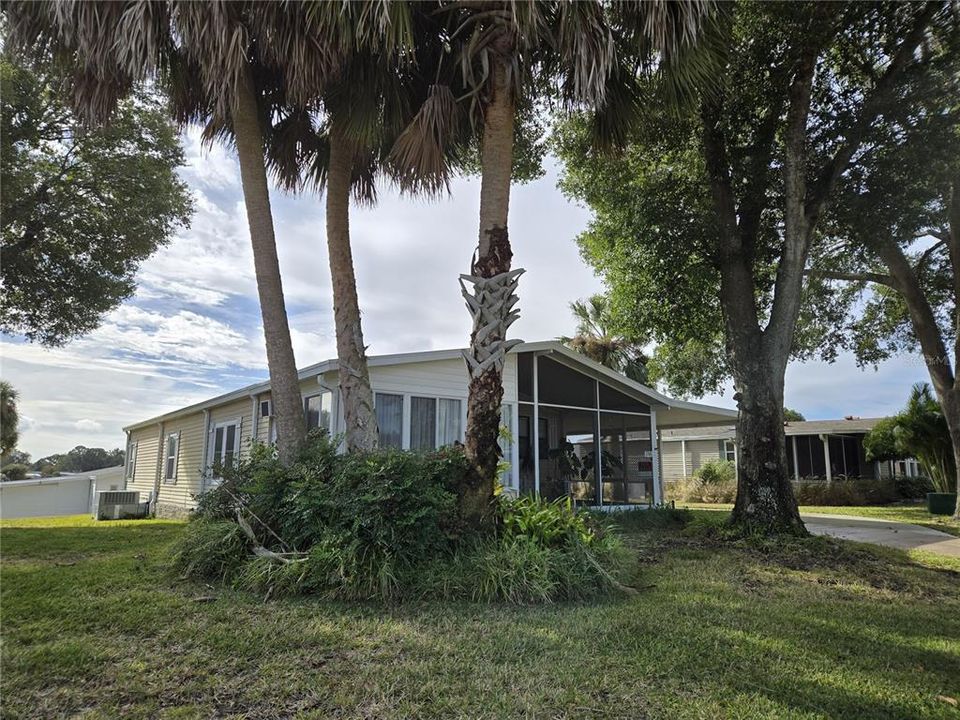 For Sale: $152,500 (2 beds, 2 baths, 1254 Square Feet)