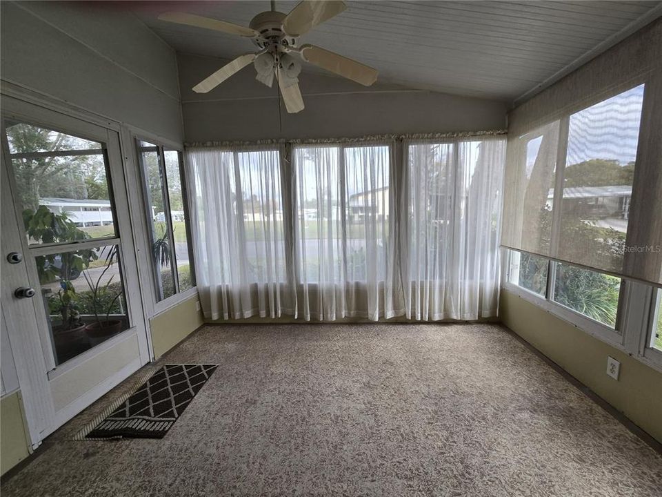 For Sale: $152,500 (2 beds, 2 baths, 1254 Square Feet)