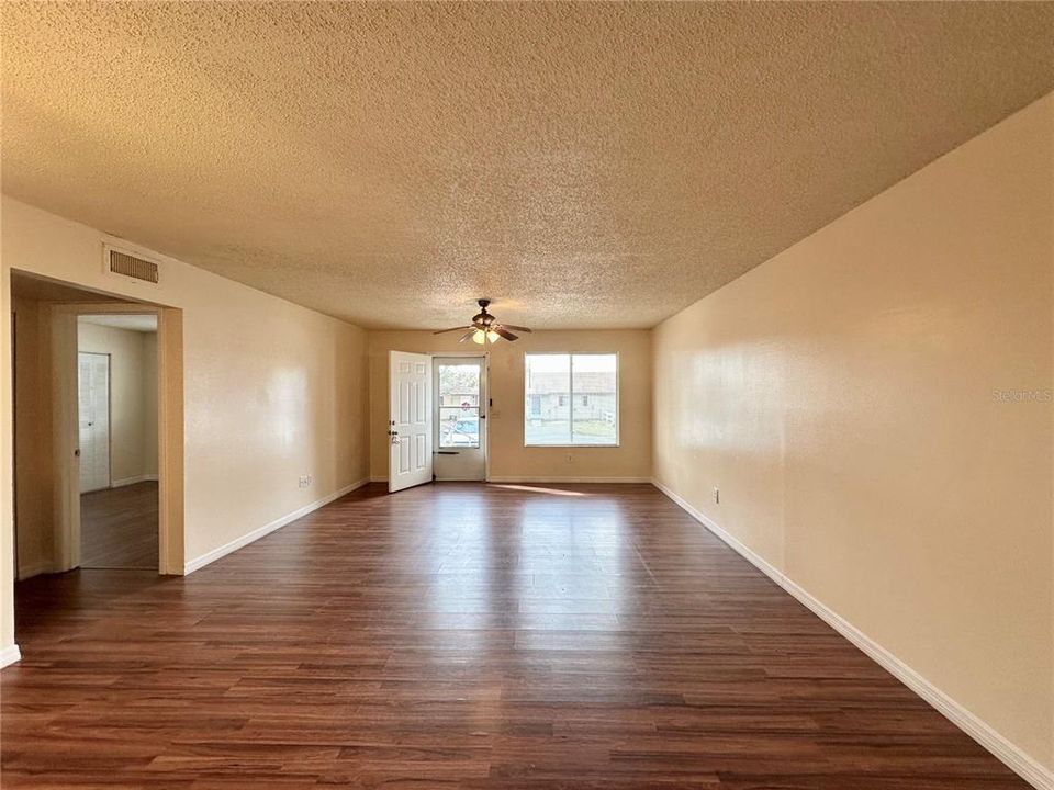 На продажу: $142,500 (3 спален, 2 ванн, 1140 Квадратных фут)