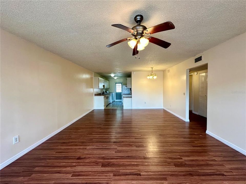 На продажу: $142,500 (3 спален, 2 ванн, 1140 Квадратных фут)