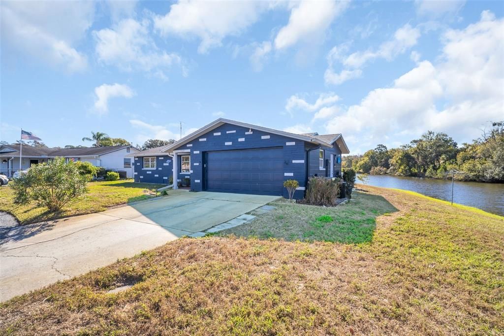 待售: $315,000 (2 贝兹, 2 浴室, 1312 平方英尺)