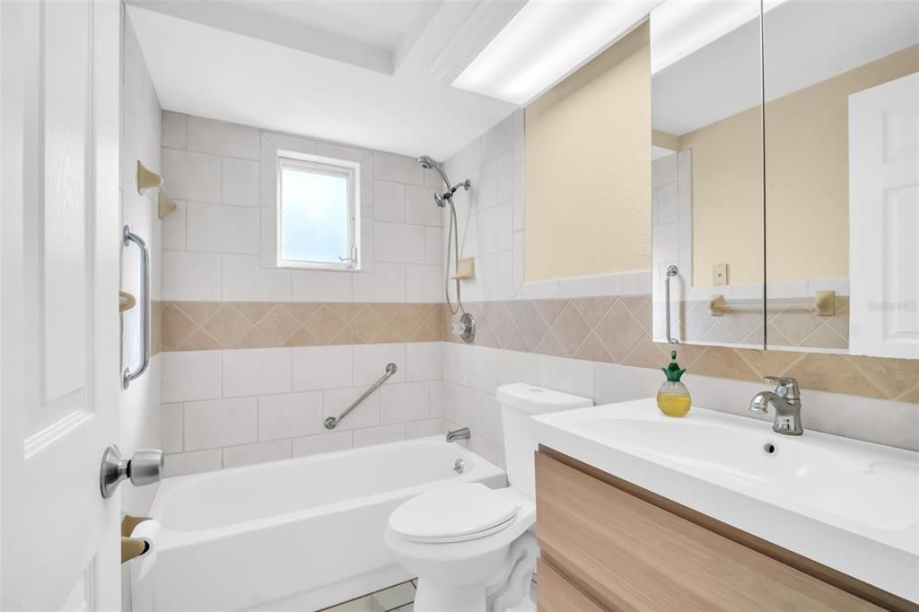 待售: $315,000 (2 贝兹, 2 浴室, 1312 平方英尺)