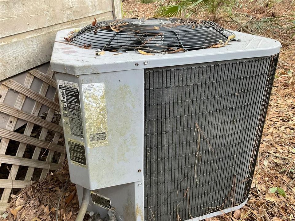 На продажу: $150,000 (2 спален, 2 ванн, 1352 Квадратных фут)